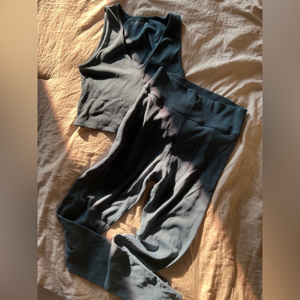 Abercrombie and Fitch Slate Blue Ribbed Leggings and Top Set